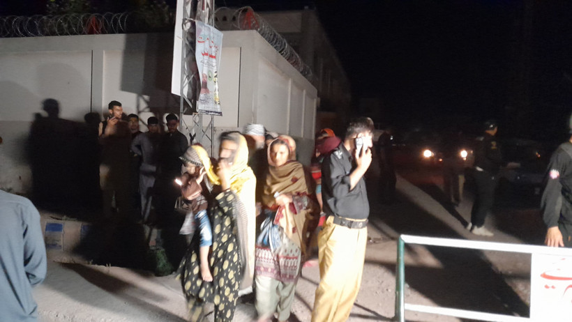 Hindistan ordusu, Pakistan ve ona bağlı Azad Keşmir'deki "hedeflere" askeri operasyon başlattı... Pakistan: Hindistan'ın saldırılarına karşılık vereceğiz - Resim : 7