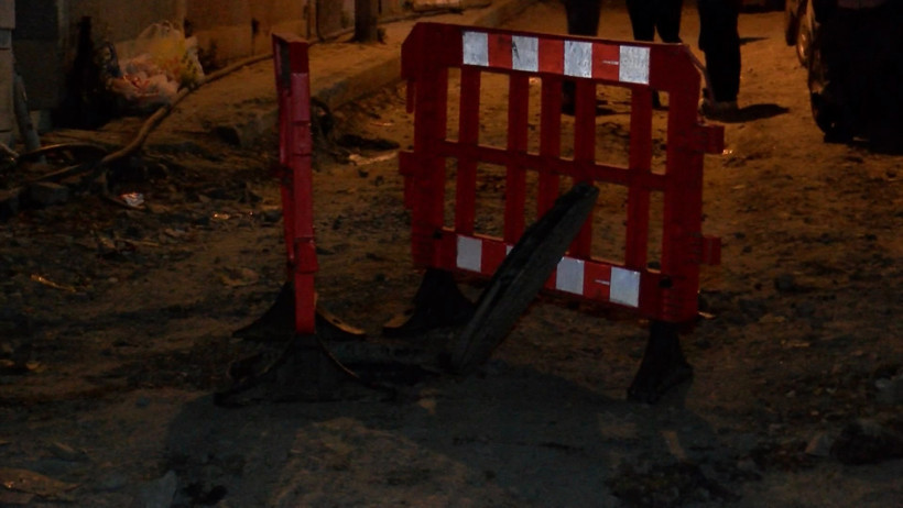 Bayrampaşa'da rögarda patlama; sokak trafiğe kapatıldı - Resim : 1
