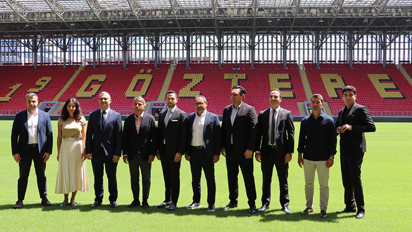 Göztepe, Avek Otomotiv ve Avec Rent a Car ile sponsorluk anlaşması imzaladı - Resim : 1