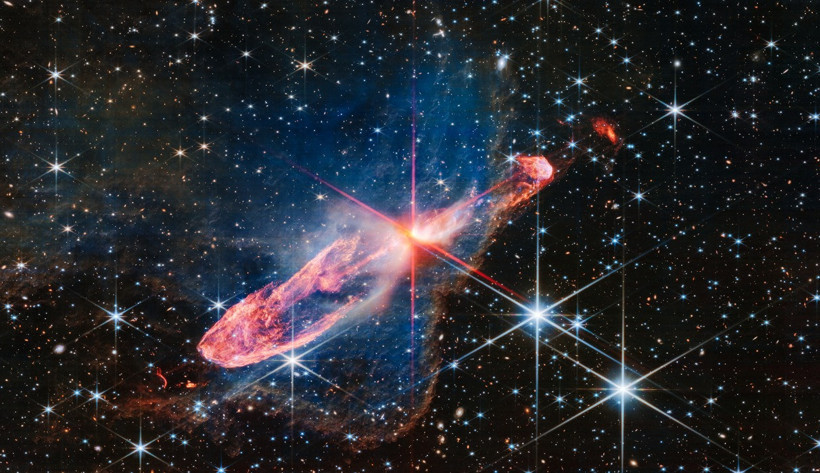 Astronomlar, doğan bir yıldızın şekillenişini kaydetti - Resim : 1