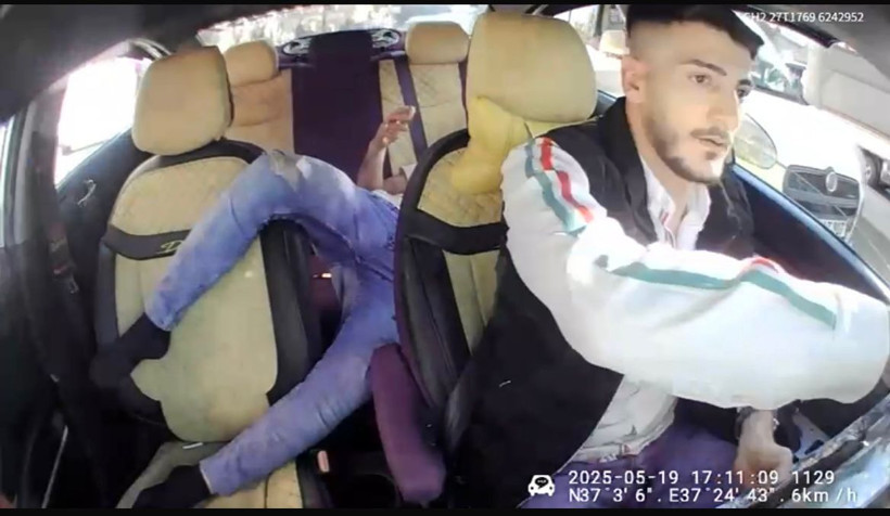 Gaziantep’te yolcu dehşet saçtı! Taksiciyi defalarca bıçakladı - Resim : 2