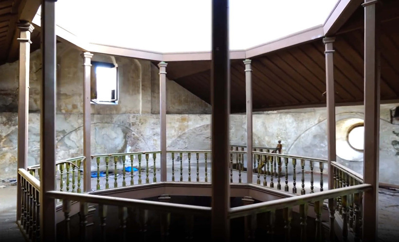 Anıtsal yapı olarak tescil edilen tarihi hamam satılıyor - Resim : 1