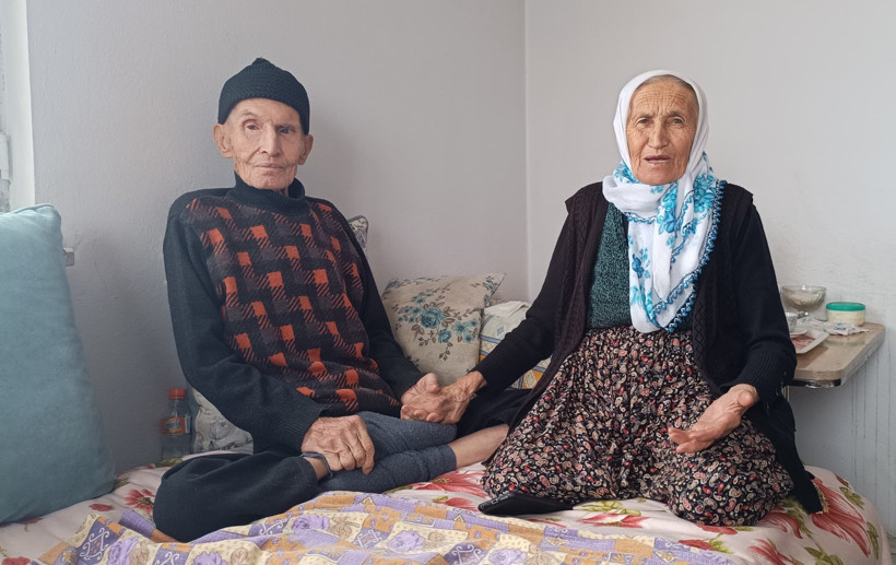 Belden aşağısı felç kocasına 60 yıldır sevgiyle bakıyor; 'Sen engellisin diye hiç demezdi' - Resim : 3