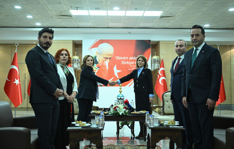 MHP Heyeti, ilk kez DEM Parti’yle bayramlaştı - Resim : 1