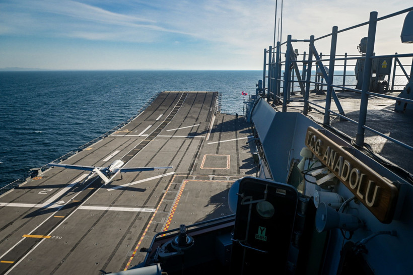 Bayraktar TB3'ten TCG Anadolu gemisine başarılı 4 sorti - Resim : 3