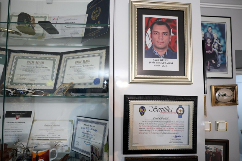 Bakan Yerlikaya, Şehit Pilot Emniyet Amiri Cemil Gülen'in ailesiyle iftarda bir araya geldi - Resim : 2