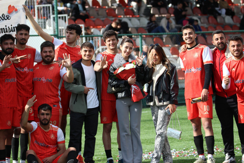 Kayseri’de amatör futbolcudan maçtan sonra evlilik teklifi - Resim : 2