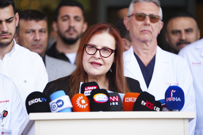 Aort damarı yırtılan Sırrı Süreyya Önder'in ameliyatı 12 saat sürdü; yoğun bakıma alındı - Resim : 3