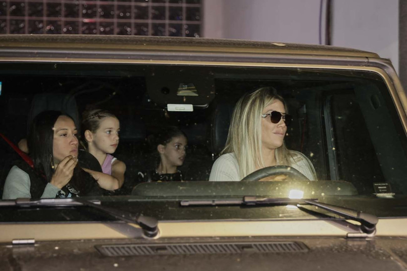 Galatasaray’ın Arjantinli yıldızı Icardi, kızlarıyla görüştü - Resim: 4