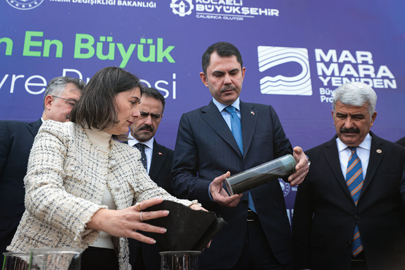 Bakan Kurum: Kocaeli'de 1,1 milyon metreküp dip çamurunu bertaraf ettik - Resim : 1