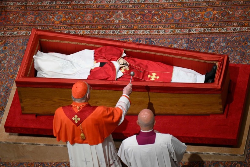 Papa Franciscus'un cenaze töreni bugün yapılacak... Türkiye'yi TBMM Başkanı Kurtulmuş temsil edecek - Resim: 1