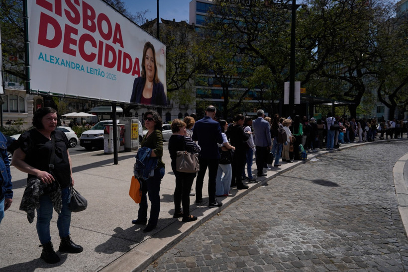 İspanya ve Portekiz'de milyonlarca kişiyi etkileyen geniş çaplı elektrik kesintileri yaşanıyor - Resim : 5