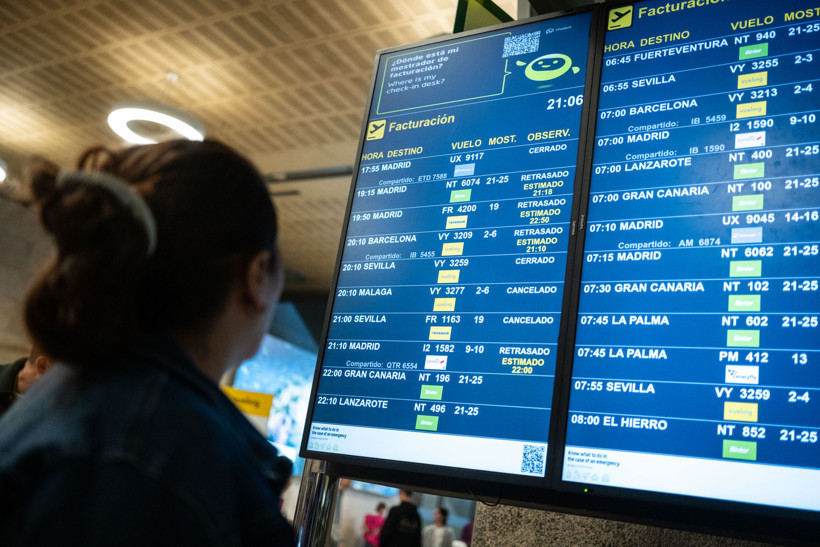 İspanya ve Portekiz'de milyonlarca kişiyi etkileyen geniş çaplı elektrik kesintileri yaşanıyor - Resim : 10