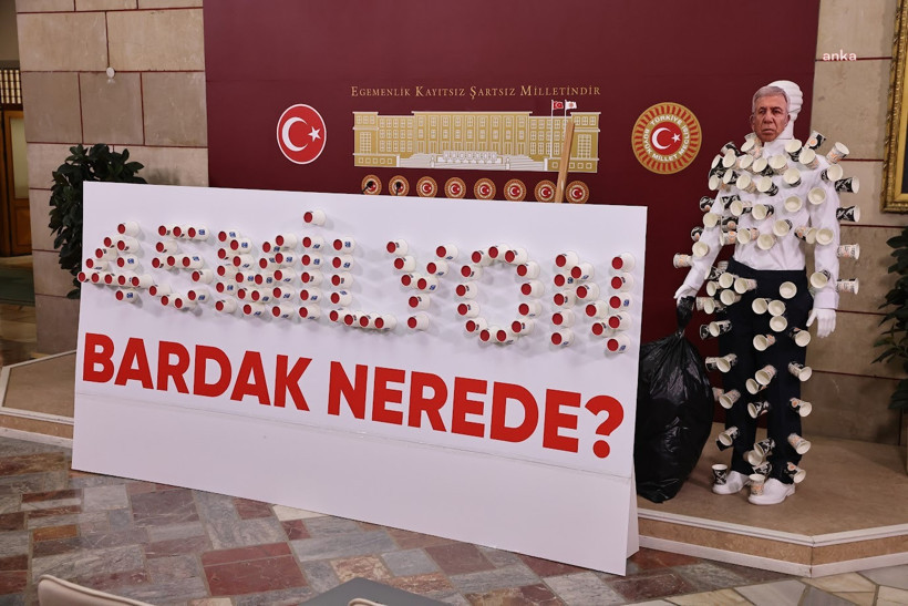 AK Parti Ankara Milletvekili Gökçek: ABB'ye ihaleyle 45 milyon adet bardak alınıyor, 25 tır malzeme eder. Bunlar hangi depolarda? - Resim : 1