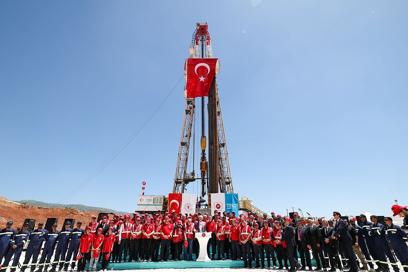 TBMM Başkanı Kurtulmuş ve Bakan Bayraktar Gabar'da: Sadece bir kuyu değil, Türkiye'nin tam bağımsızlık idealinin simgesidir - Resim : 2