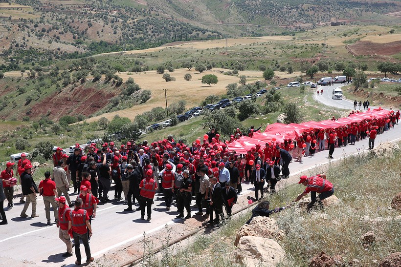 TBMM Başkanı Kurtulmuş ve Bakan Bayraktar Gabar'da: Sadece bir kuyu değil, Türkiye'nin tam bağımsızlık idealinin simgesidir - Resim : 3