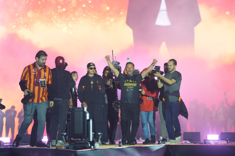 Galatasaray 25’inci şampiyonluk kupasını görkemli törenle kaldırdı - Resim : 5