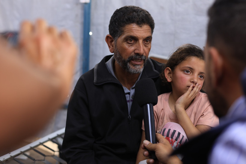 İsrail, Gazze'de Filistinlilerin sığındığı okula saldırdı: Minik Verd, alevlerin arasından mucize eseri kurtuldu - Resim : 4