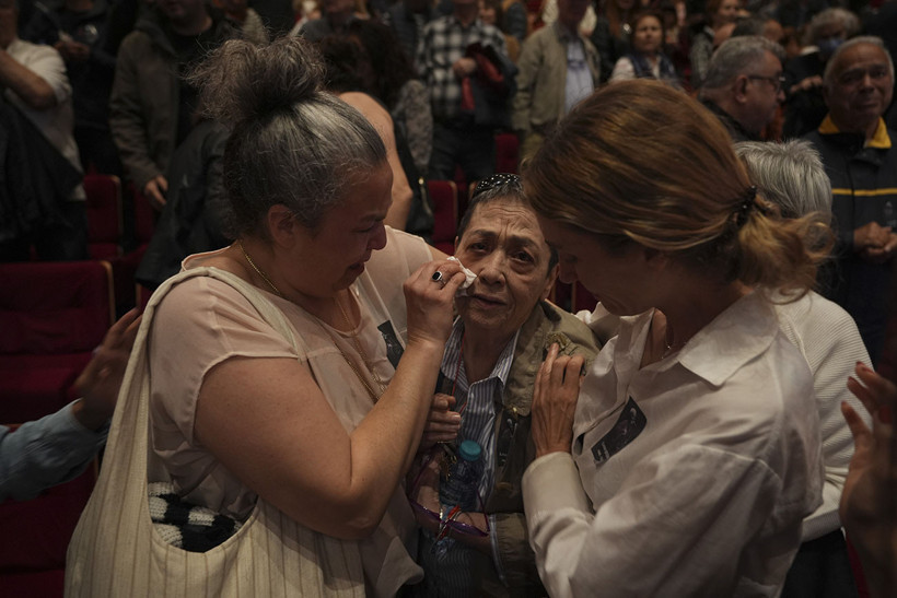 İlhan Şeşen için tören düzenlendi... Cenazesi 20 dakika boyunca, arızalanan asansörde kaldı - Resim : 1