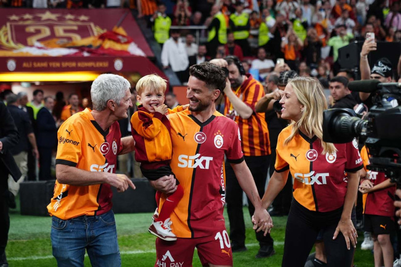 Galatasaray, şampiyonluk kupasını RAMS Park'ta kaldırdı; Muslera omuzlarda veda etti - Resim: 15