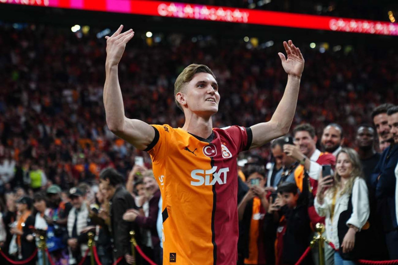 Galatasaray, şampiyonluk kupasını RAMS Park'ta kaldırdı; Muslera omuzlarda veda etti - Resim: 26