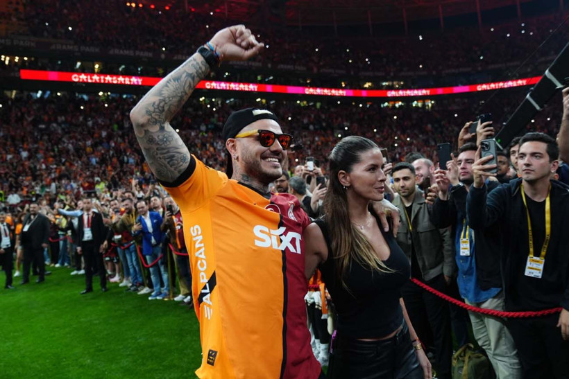 Galatasaray, şampiyonluk kupasını RAMS Park'ta kaldırdı; Muslera omuzlarda veda etti - Resim: 48