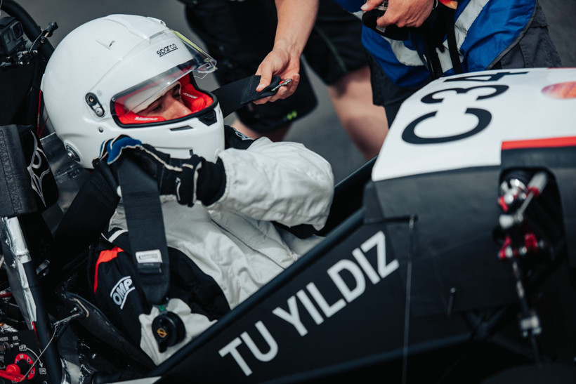 YTU Racing, Formula Student Çekya'da şampiyon oldu - Resim : 1