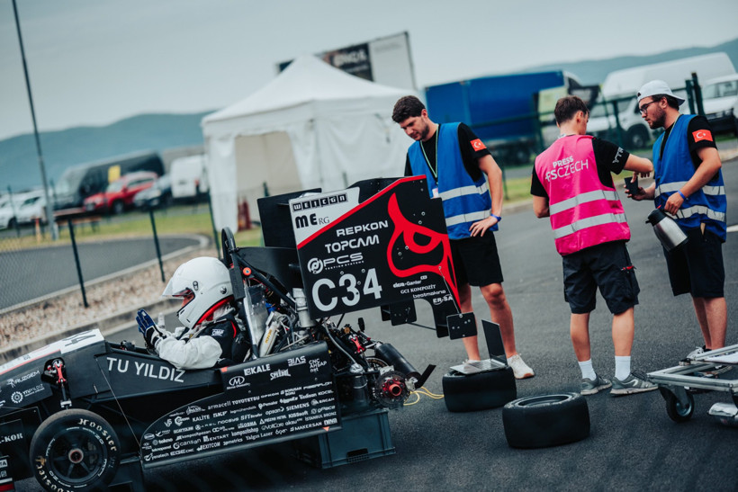YTU Racing, Formula Student Çekya'da şampiyon oldu - Resim : 2