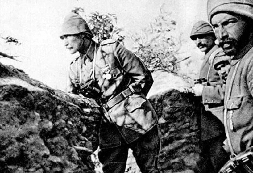 Atatürk'e Çanakkale'de sunulan raporda dikkat çeken ifadeler yer aldı: Ölmediğime teessüf ediyorum kumandanım - Resim: 7