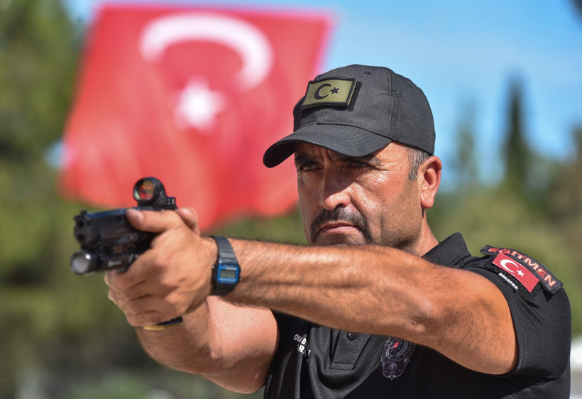 'Yıldırım Osman', Hırvatistan'daki atış şampiyonasında 3 kategoride şampiyon - Resim : 2