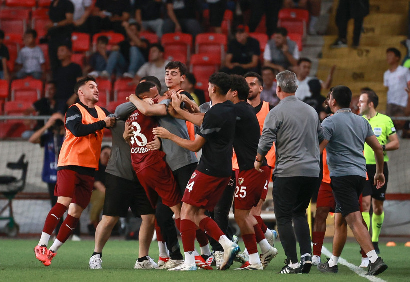 Fenerbahçe, Hatayspor'a farklı mağlup oldu - Resim : 2