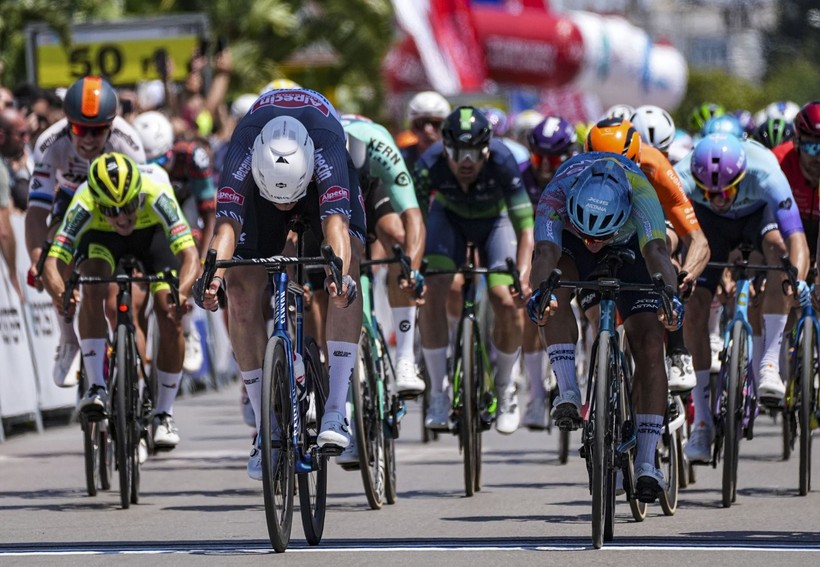 60. Cumhurbaşkanlığı Türkiye Bisiklet Turu: İlk etapta Alpecin-Deceuninck takımından Simon Dehairs birinci oldu - Resim: 5