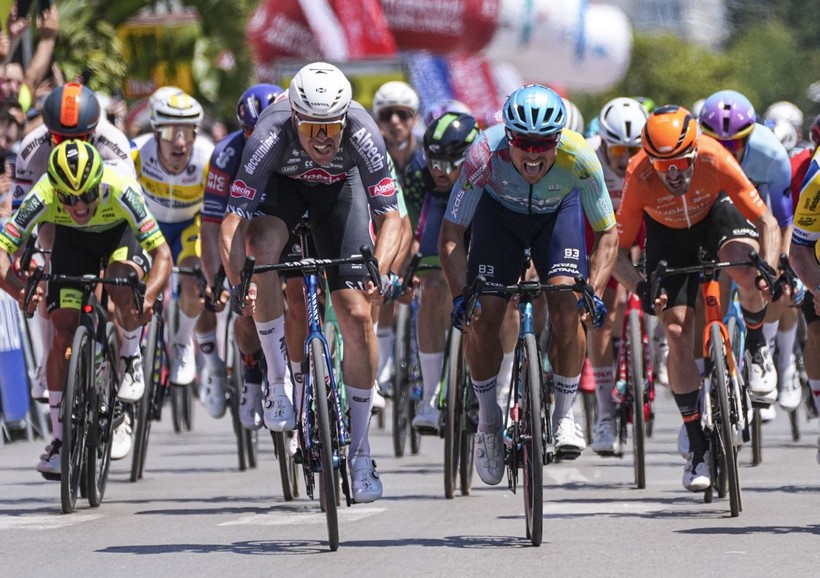 60. Cumhurbaşkanlığı Türkiye Bisiklet Turu: İlk etapta Alpecin-Deceuninck takımından Simon Dehairs birinci oldu - Resim: 23