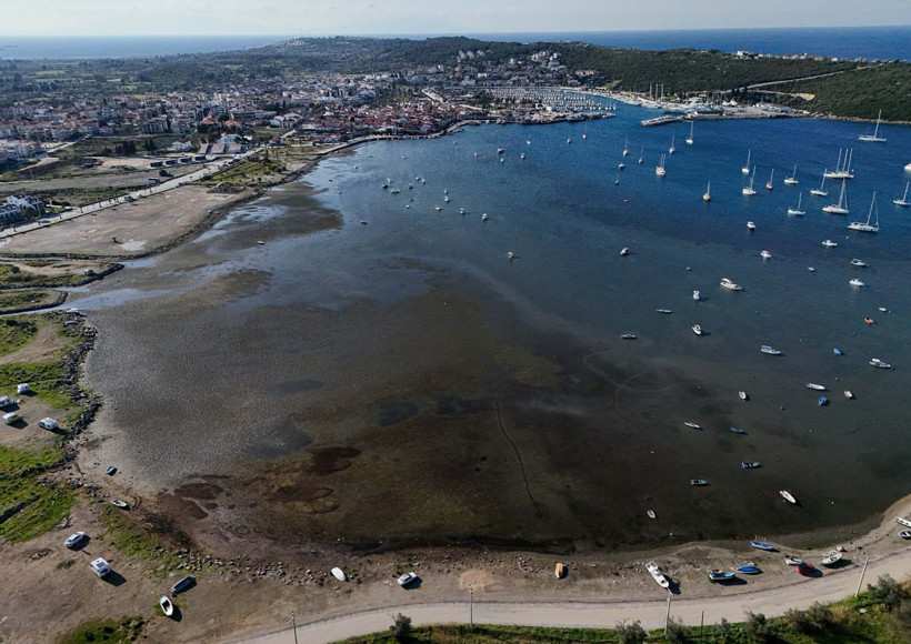 İzmir'de deniz çekilmesinin depremlerle ilgisi var mı? Prof. Dr. Doğan Yaşar'dan açıklama geldi - Resim : 1