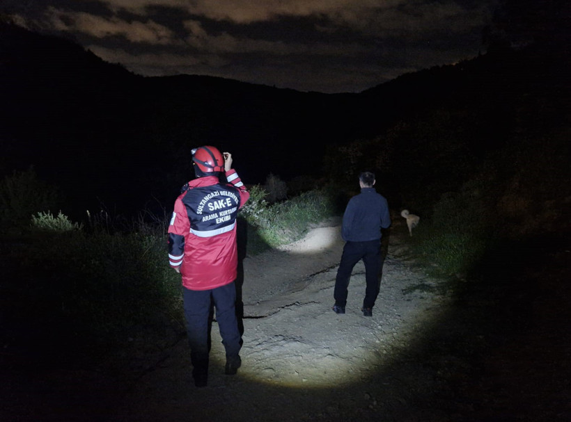 Sultangazi'de ormanda kayıp olan kişi için arama çalışması başlatıldı - Resim : 1