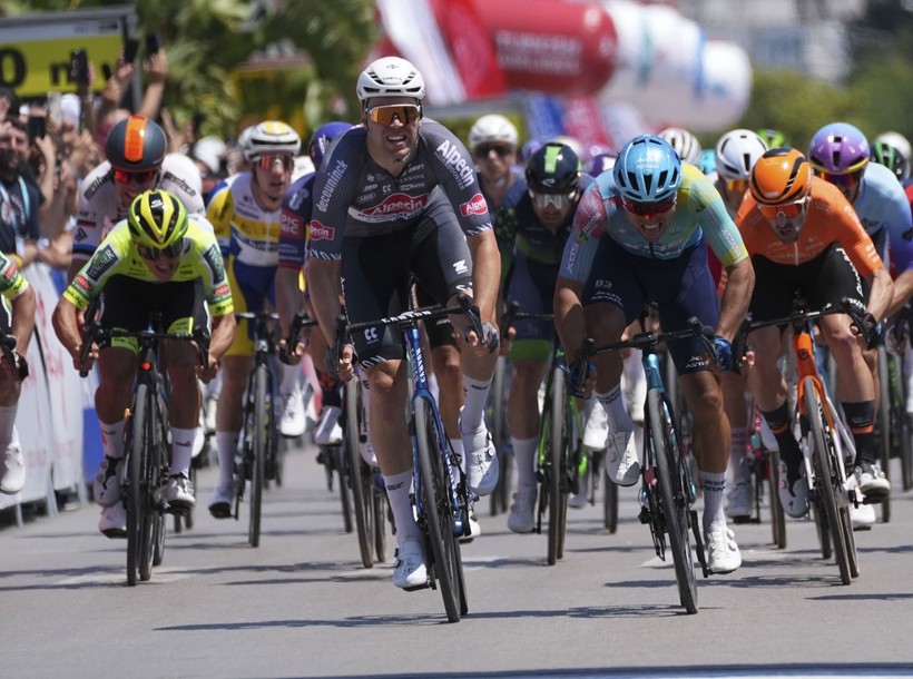 60. Cumhurbaşkanlığı Türkiye Bisiklet Turu: İlk etapta Alpecin-Deceuninck takımından Simon Dehairs birinci oldu - Resim: 21