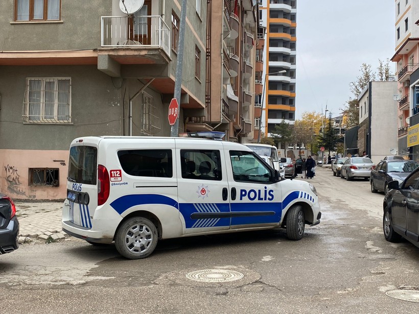 Elazığ'da doktor evinde ölü bulundu - Resim : 1