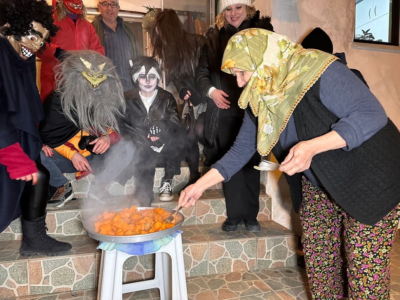 Edirne'de Balkan geleneği 'Bocuk Gecesi' kutlandı; renkli görüntüler - Resim: 7