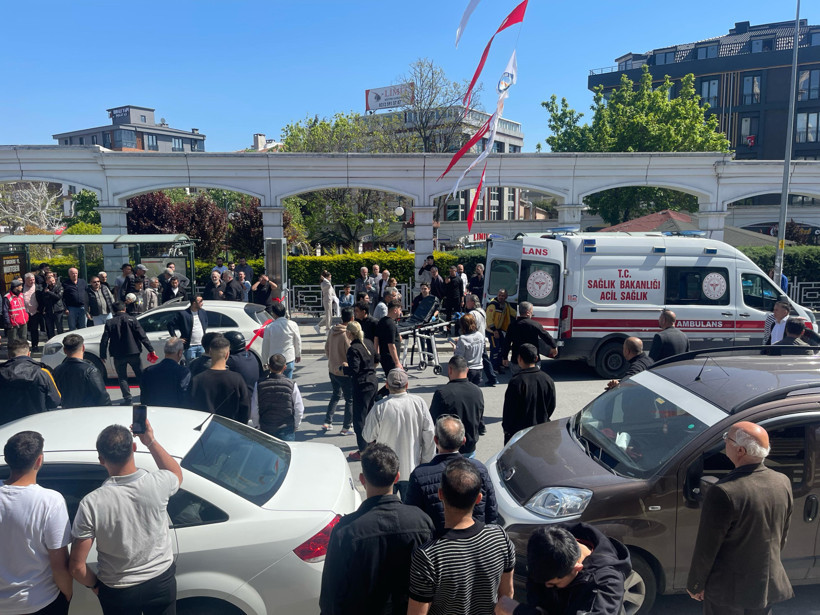 Avcılar'da nikah sarayı önünde dehşet! Motosikletle yanaştıkları araca kurşun yağdırdılar: 1 ölü - Resim : 2