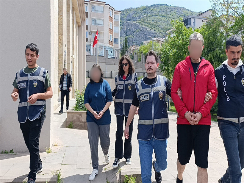 2 milyon TL’lik altın bulunan çelik kasa çalındı; torun, damat ve damadın kardeşi gözaltına alındı - Resim : 1