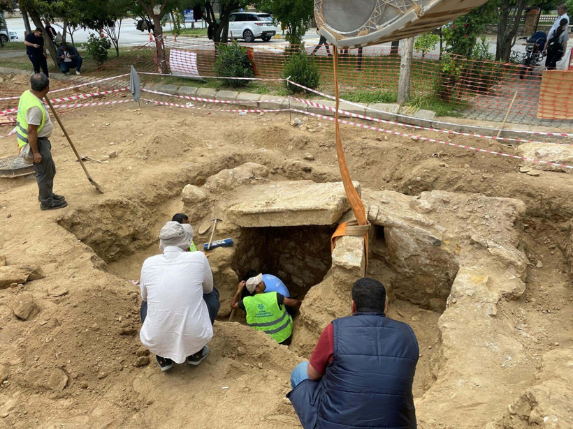 Aydın'da bulunan oda mezarın üstü kapatıldı - Resim : 1