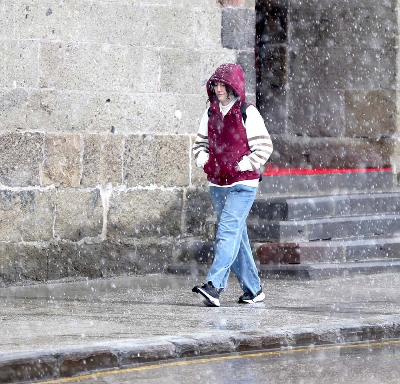 Erzurum'a mayısın ortasında lapa lapa kar yağdı - Resim: 9