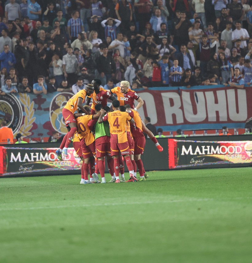 Aslan Trabzon'da kükredi! Şampiyonluğa 1 adım kaldı - Resim : 2